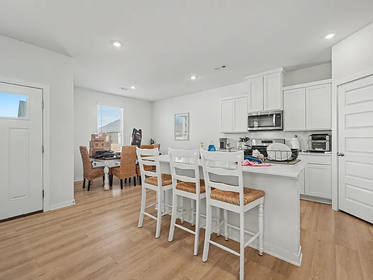 4885 Triangle St — Photo 7