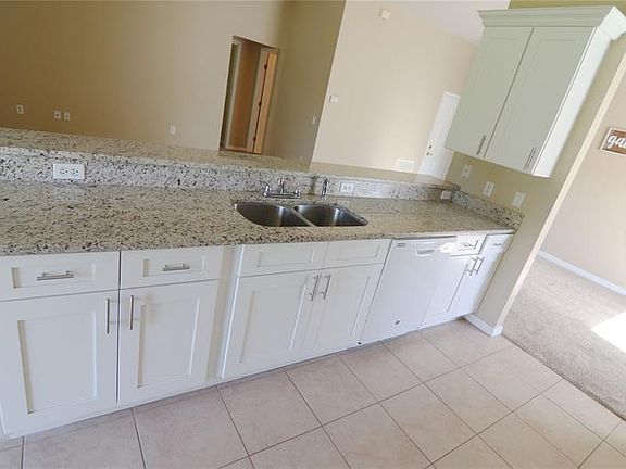4th image of 53 Brownstone Ln