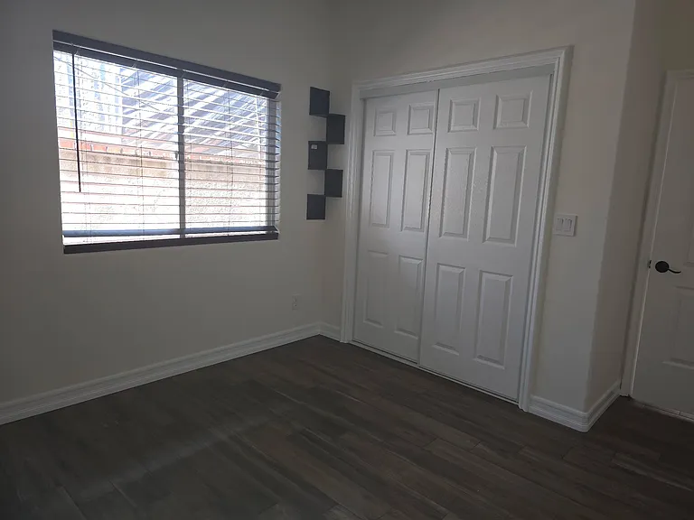 15421 S Williams Ave #1/2 — Photo 11