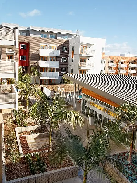 Long Beach Senior Arts Colony — Photo 3