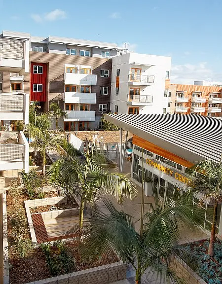 Long Beach Senior Arts Colony — Photo 3