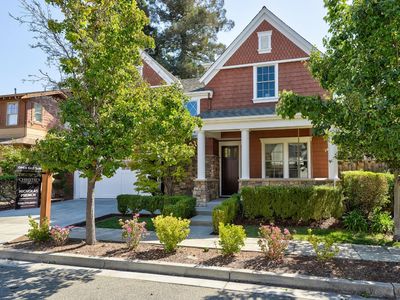 925 Valencia Ave, Mountain View, CA, 94040