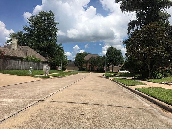 4th image of 7710 Lark Glen Way