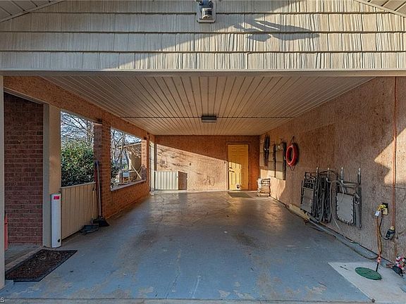 2nd image of 1498 Beckner Rd