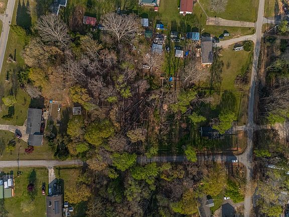 3rd image of 125 Fall St