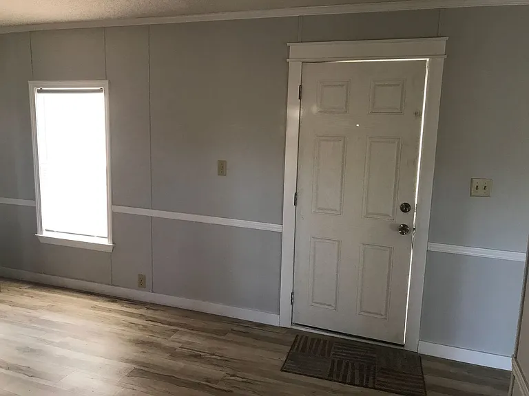 5027 Bullock Ct — Photo 8