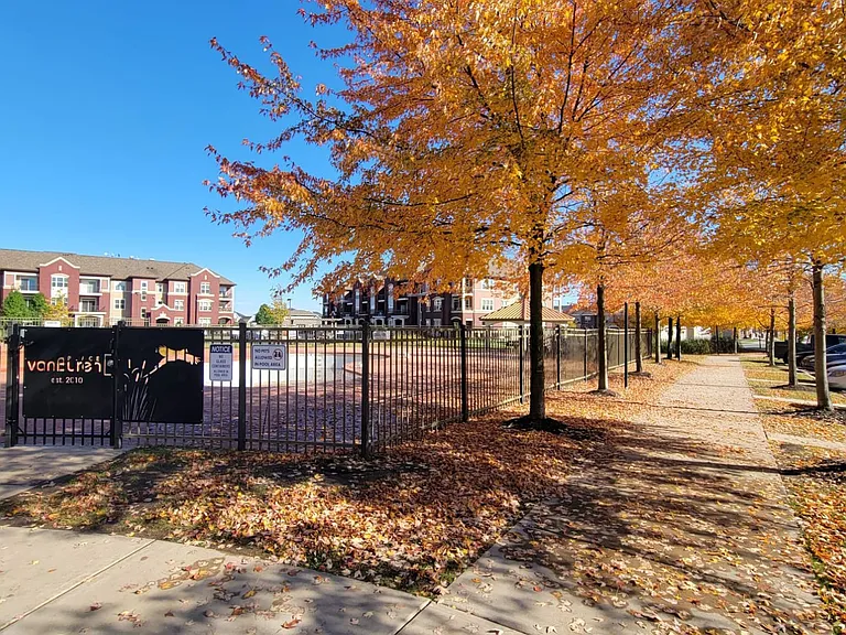 Van Buren Place — Photo 32