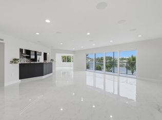 877 NE 195th St APT 222, Miami, FL 33179