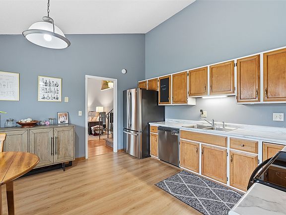 5th image of 646 Jonadel Ln NW