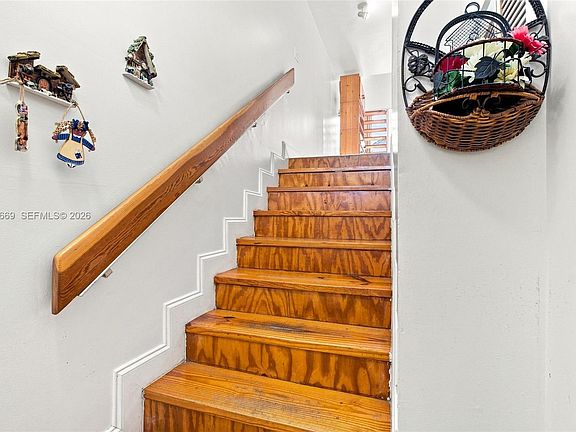 3rd image of 9905 NW 9th Street Cir APT 12-21
