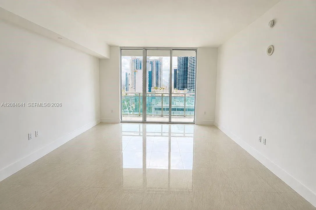 The Plaza 901 Brickell Co — Photo 4
