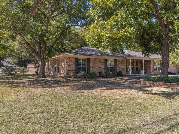 4512 Cimmaron Trl, Granbury, TX 76049