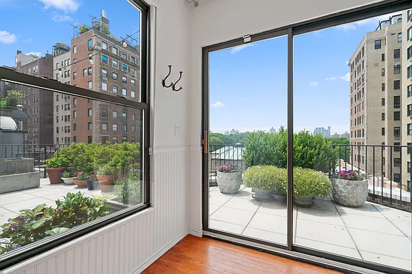 Rented by Nest Seekers International | media 9