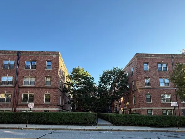 58 Elm St APT 6, Worcester, MA 01609