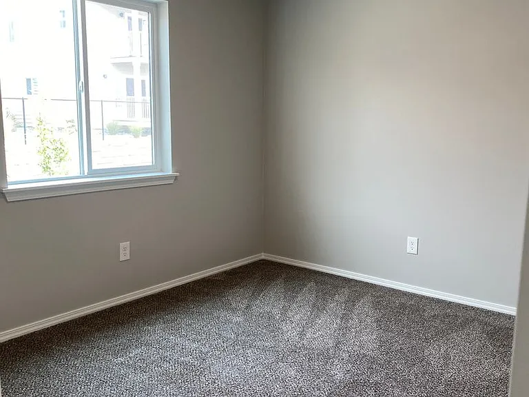 51 Phoebe Ln — Photo 12