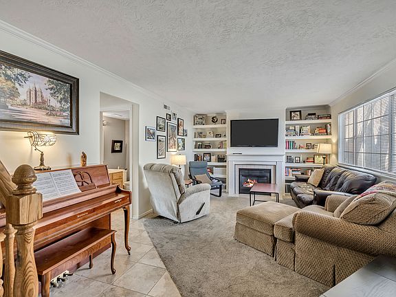 4th image of 7638 S Redwood Rd APT 11