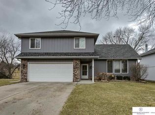 2611 S 152nd Cir, Omaha, NE 68144