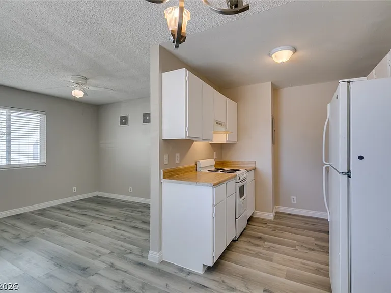 5806 Dodd St #D — Photo 15