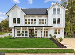 5405 Inverchapel Rd, Springfield, VA 22151