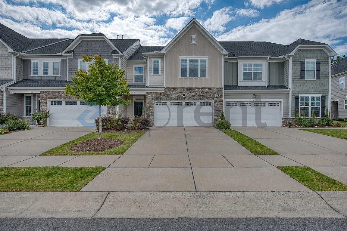 3 bed, 2.5 bath, 2123 sqft, $2,200 — Photo 2