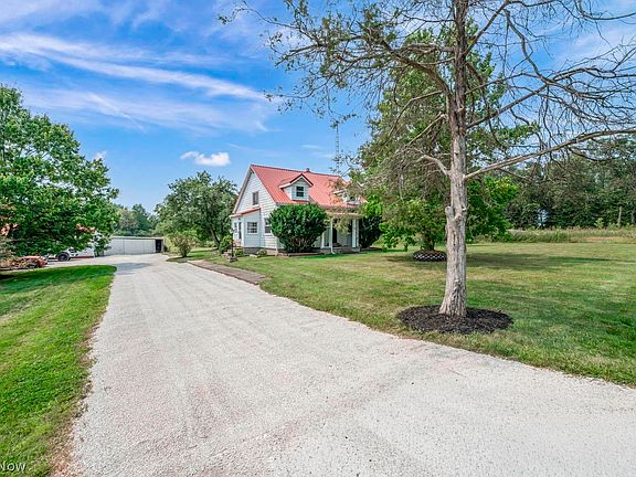 5th image of 6054 Lake Rd
