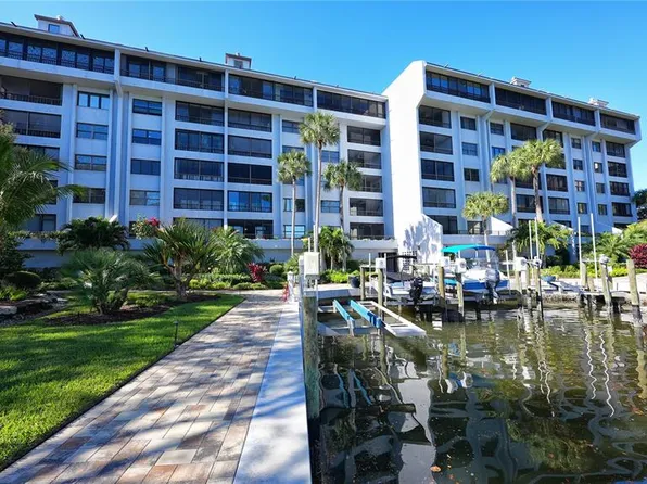 5911 Midnight Pass Rd APT 504, Sarasota, FL 34242