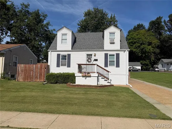 2315 Wengler Ave, Saint Louis, MO 63114