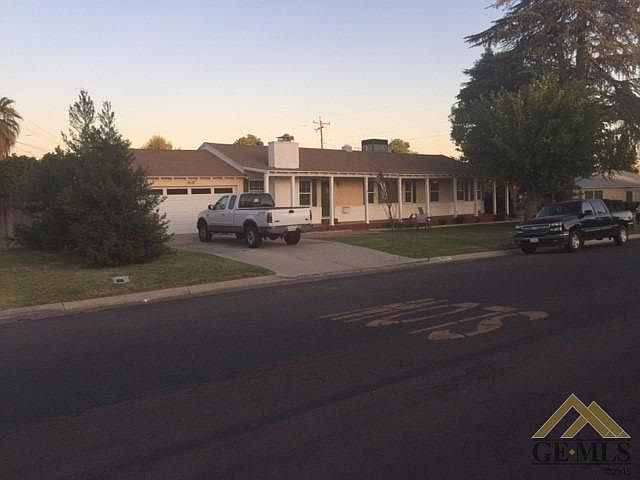 2nd image of 2800 Olympic Dr