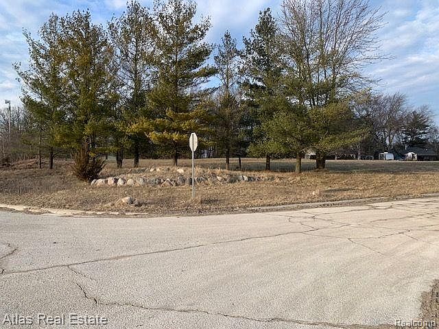 1st image of 10275 Lakeshore Dr E
