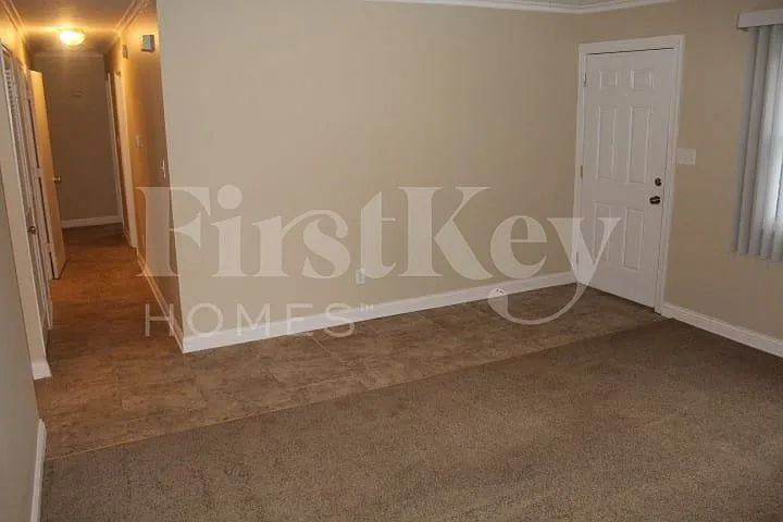 9440 Port Royal Dr — Photo 5