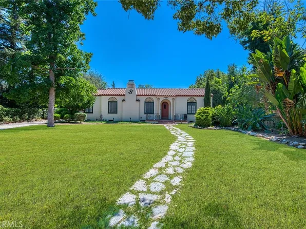 1096 Armada Dr, Pasadena, CA 91103