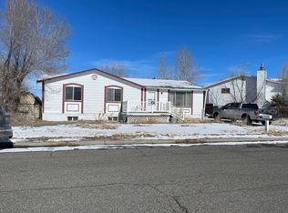 1122 Forest Dr, Riverton, WY 82501