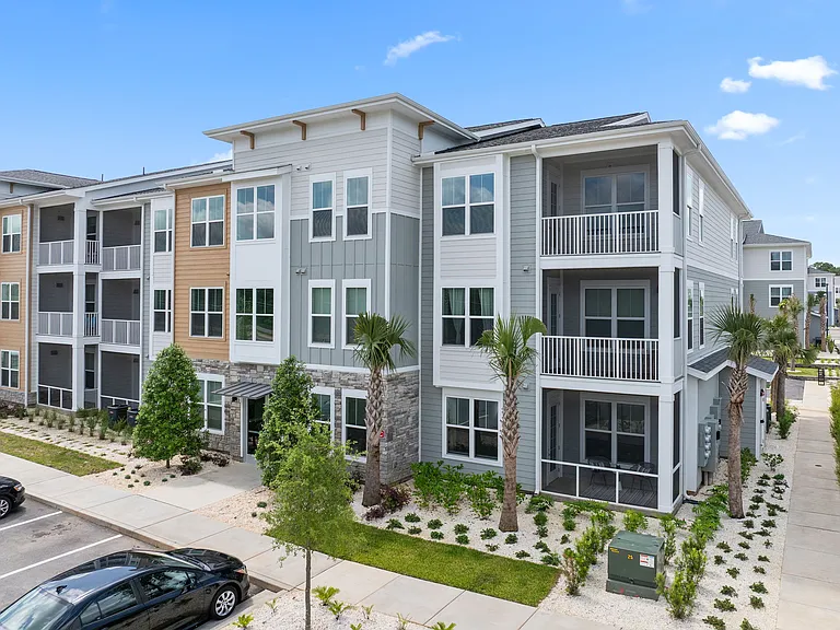 The Quinn Luxury Apartments — Photo 19