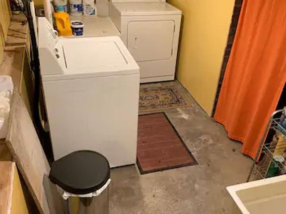 Free laundry in the basement
