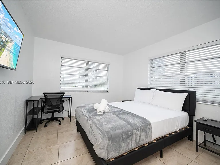 500 NE 26th St #5D — Photo 7