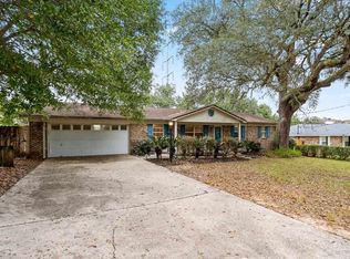 6036 W Shore Dr, Pensacola, FL 32526