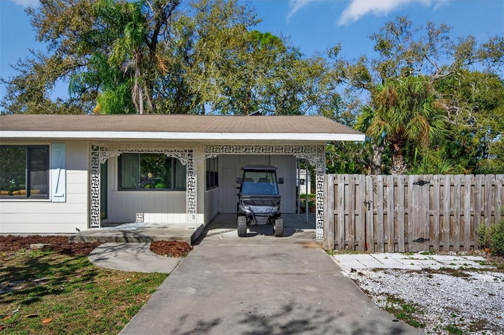 6338 Beechwood Ave, Sarasota, FL - View 4