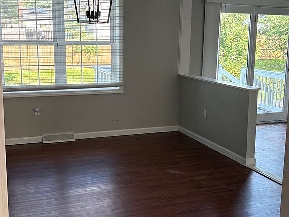 5th image of 71 Eddywood St
