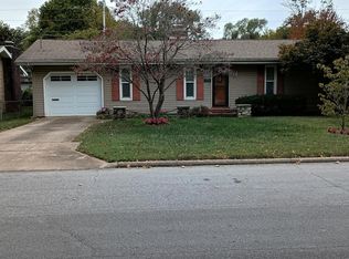 2139 S Roanoke Ave, Springfield, MO 65807