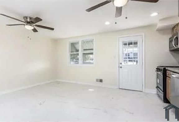 3rd image of 2003 Codd Ave
