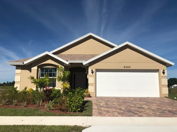 9771 Palm Breezes Dr, Fort Pierce, FL 34945