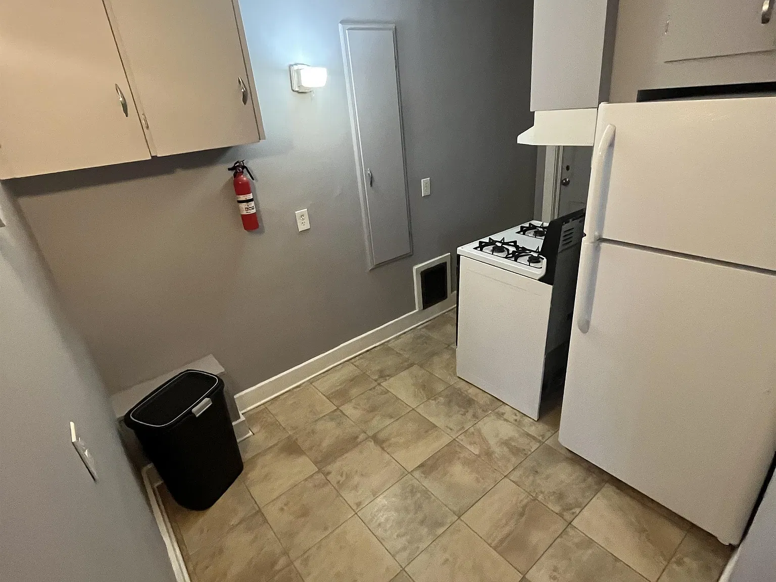 310 E Main Street - 2D — Photo 3