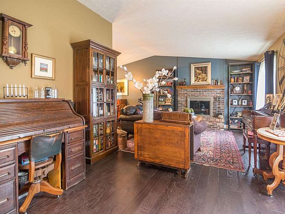5th image of 2708 E Redwood Cir