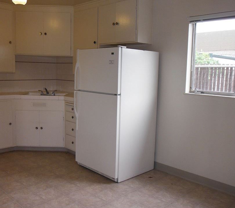 1st image of 930 Parker Ct APT 5