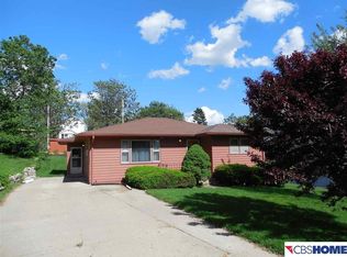 4817 S 16th St, Omaha, NE 68107