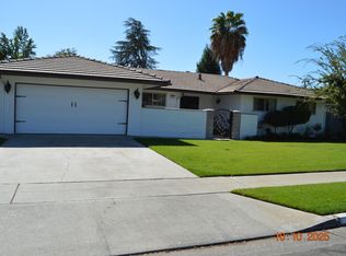 365 W Escalon Ave, Fresno, CA 93704