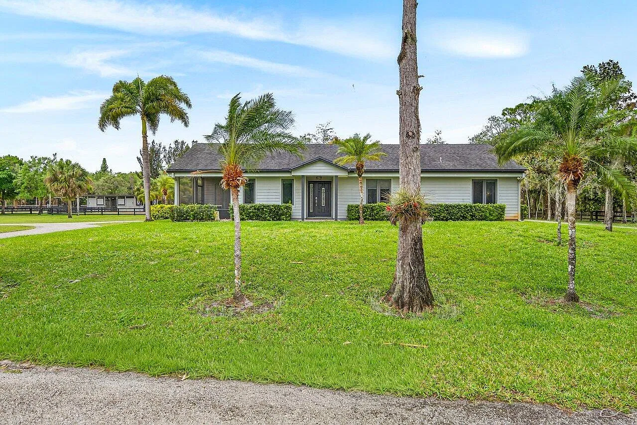 3 bed, 2.5 bath, 1620 sqft, $25,000 — Photo 4