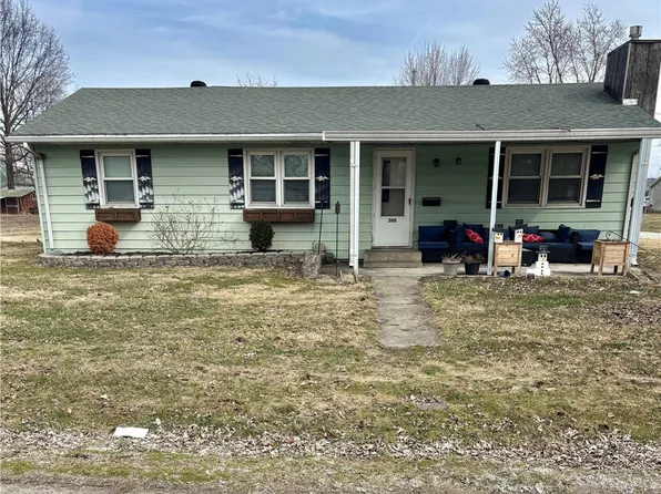 300 S Pennsylvania St, Toledo, IL 62468