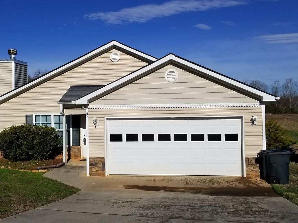 1st image of 422 Spiral Hills Dr