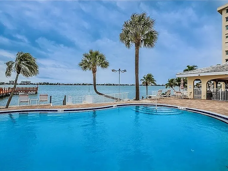 4750 Cove Cir #503 — Photo 22